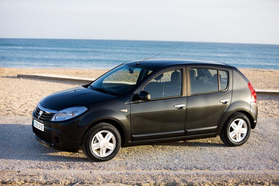  Dacia Sandero 2009 года  (фото 9 из 17)